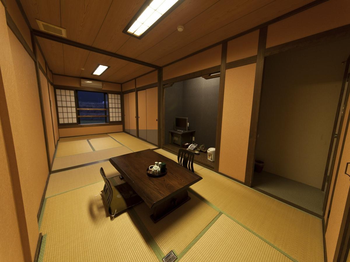 Gokuraku Onsen Takumi No Yado Hotel Takaharu Ngoại thất bức ảnh